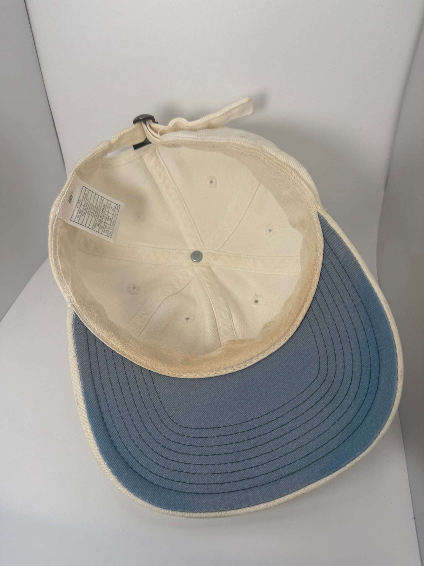 Vintage Nike Town Chicago Buckle Hat