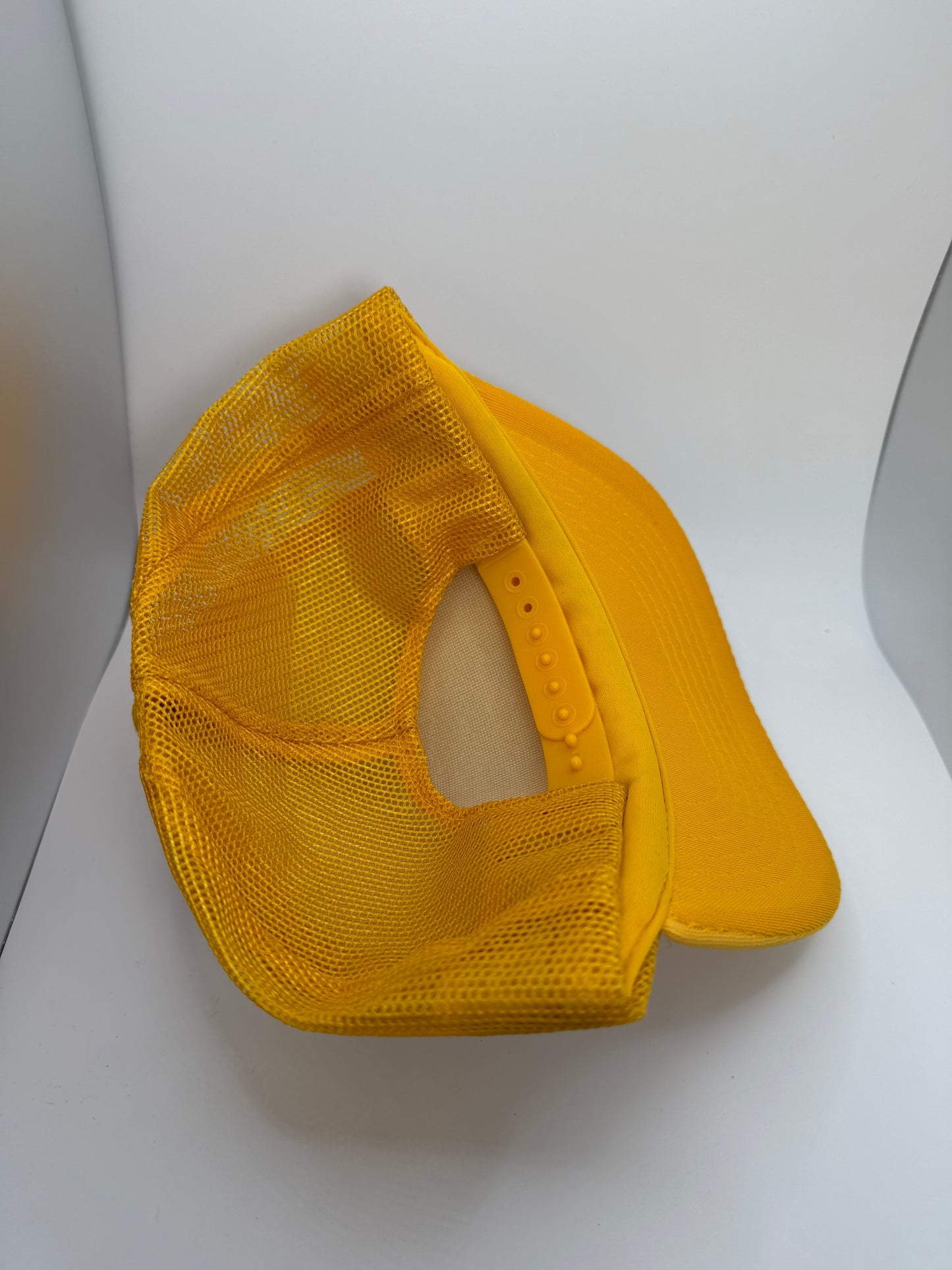 Vintage Howell’s Motel & Gro Snapback