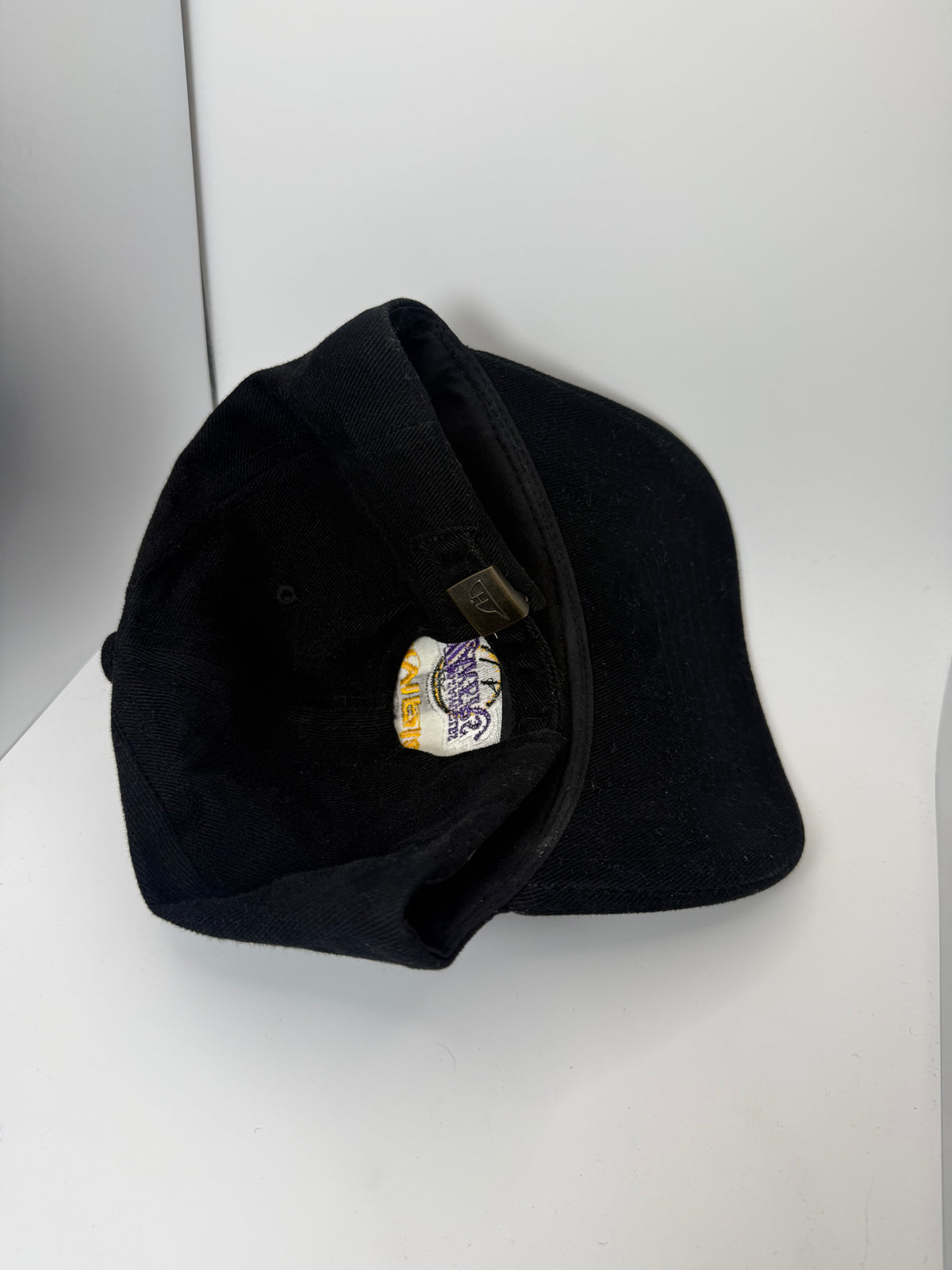 Vintage Los Angeles Lakers 3-Peat NBA Champions Buckle Hat