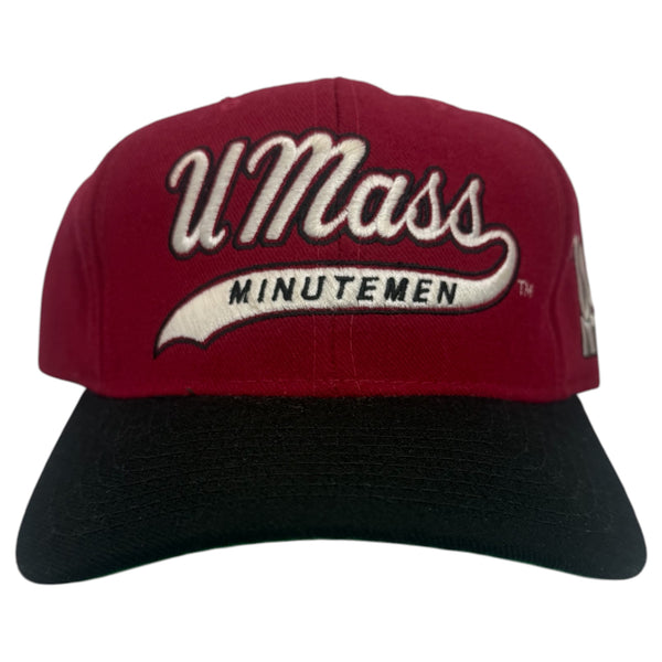 Vintage UMass Minutemen Starter Tailsweep Snapback