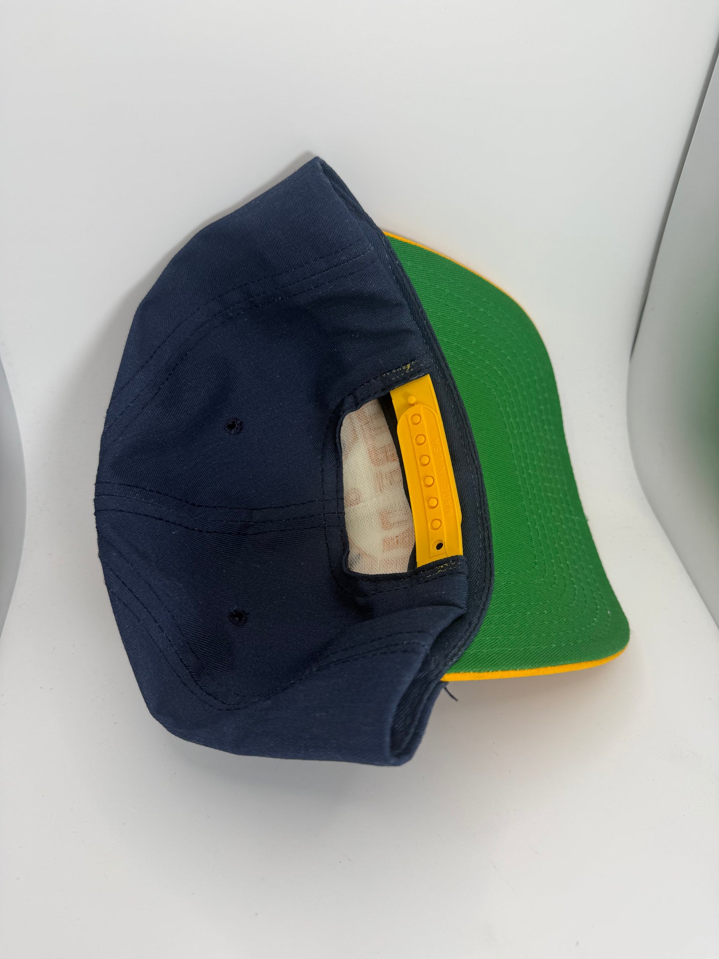 Vintage University of Notre Dame Fighting Irish Arch Snapback