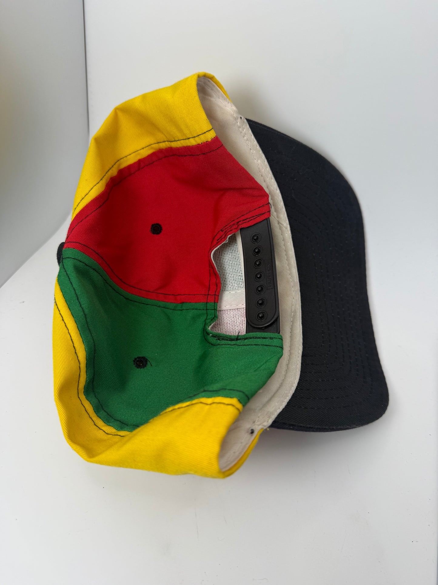 Vintage Chicago Bulls 3-Peat World Champs Pinwheel Snapback