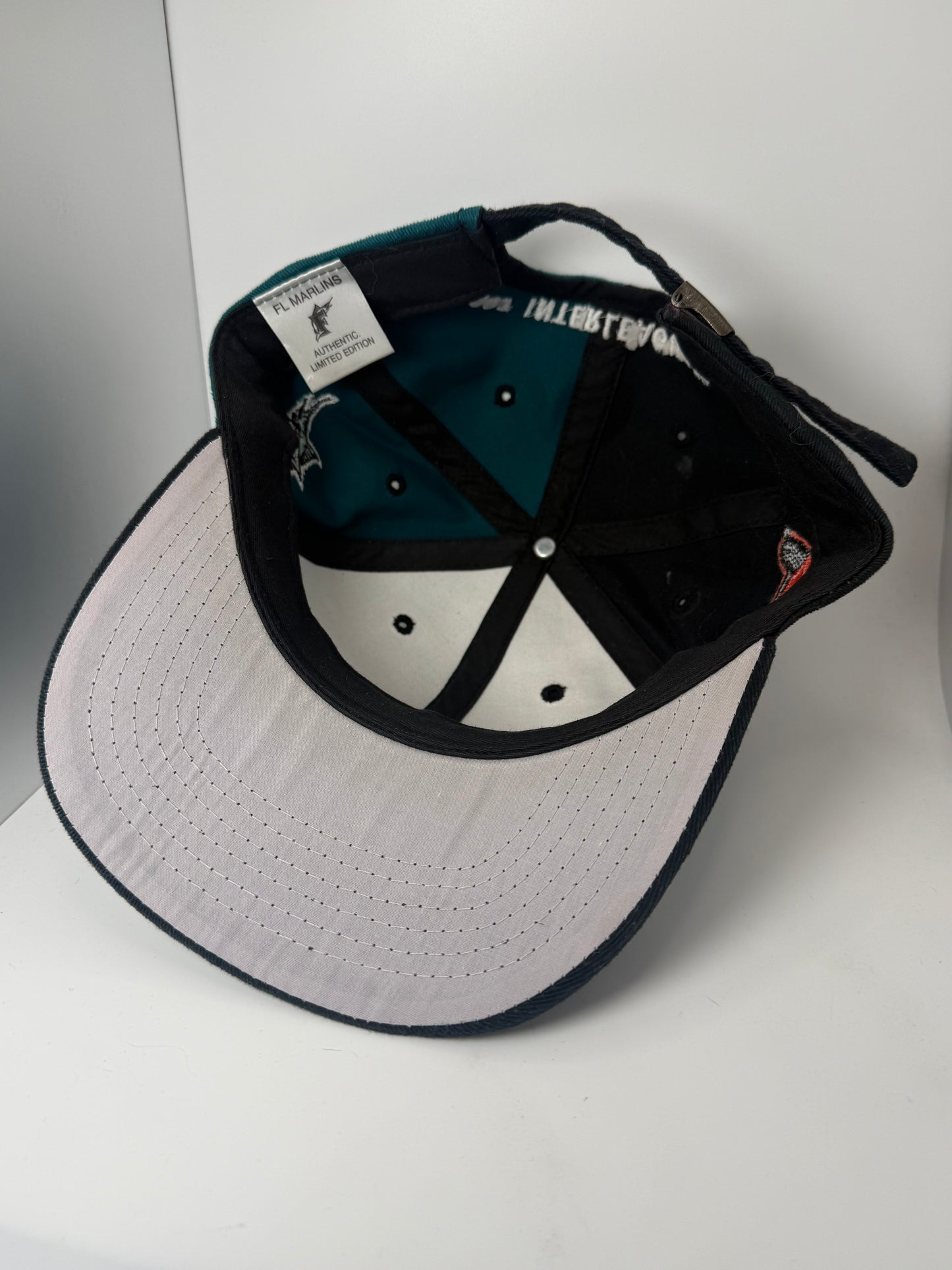 Vintage 1997 Florida Marlins x Baltimore Oriels American National League Buckle Hat